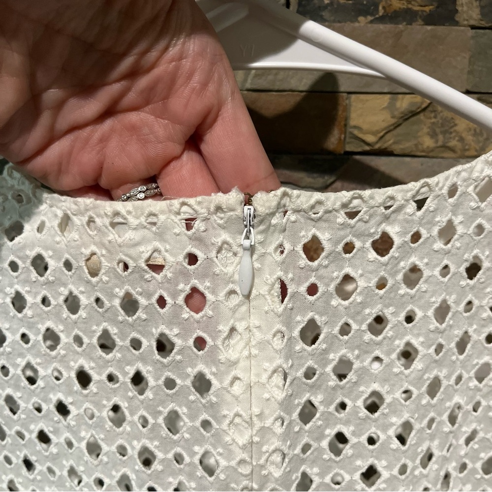 MICHAEL Michael Kors White 100% Cotton Eyelet Short Sleeve Top - Picture 10 of 11
